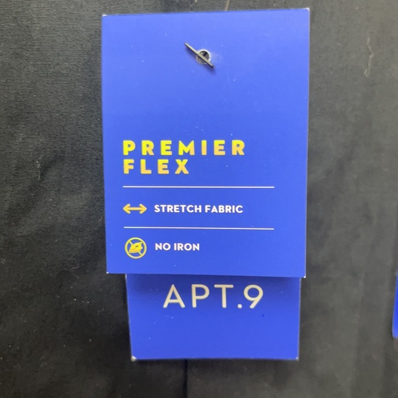 Brand new  Men’s Apt. 9 button down dress shirt. - Picture 6 of 6